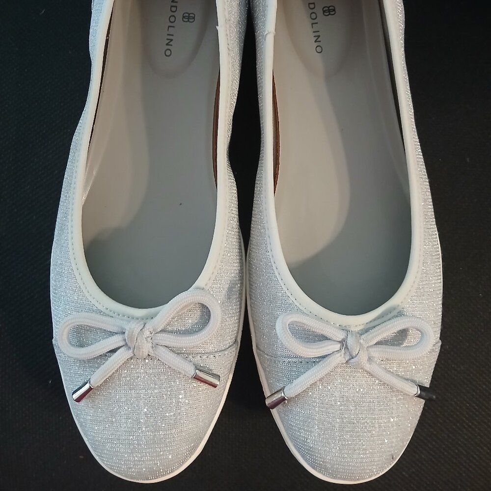 Bandolino Cayle Bow Slip On Sneaker in Light Gray Metallic 11 Medium Width